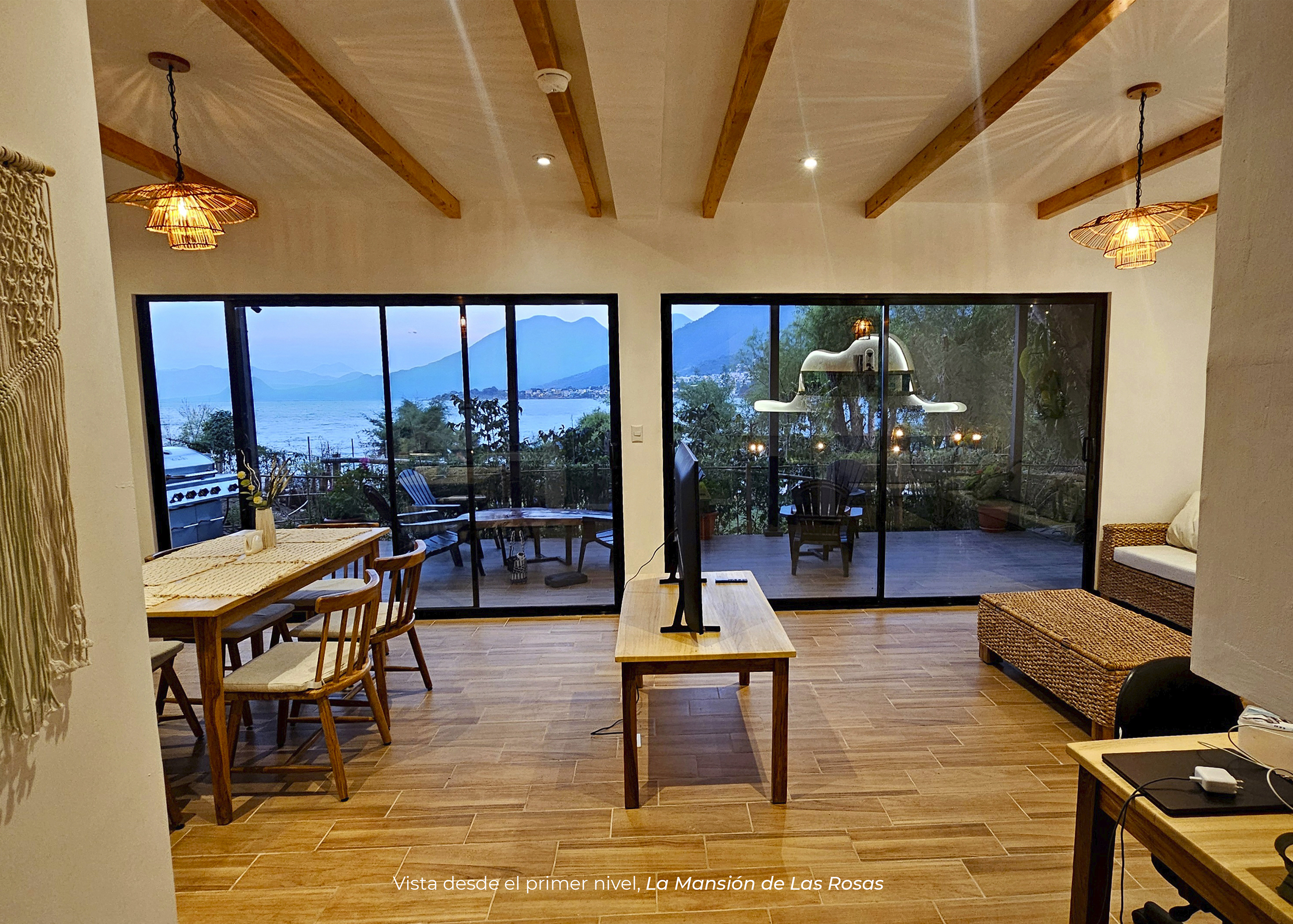 MANSIÓN DE LAS ROSAS